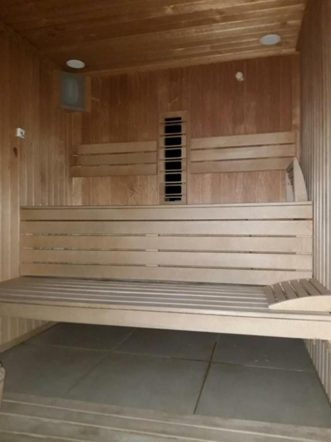 Luxury Suite Alezzi Beach Apartment Piscina Incalzita Sauna Jacuzzi Parking Navodari Dış mekan fotoğraf