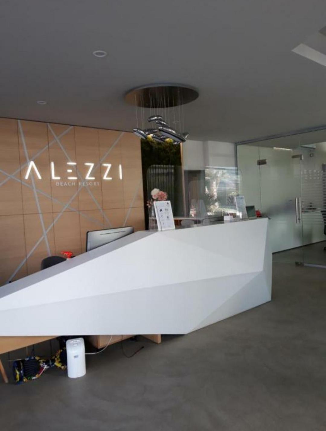 Luxury Suite Alezzi Beach Apartment Piscina Incalzita Sauna Jacuzzi Parking Navodari Dış mekan fotoğraf